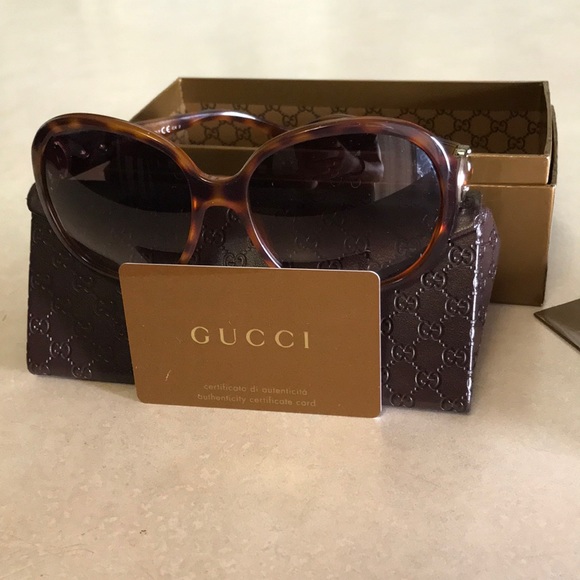 Gucci sunglasses main image 4
